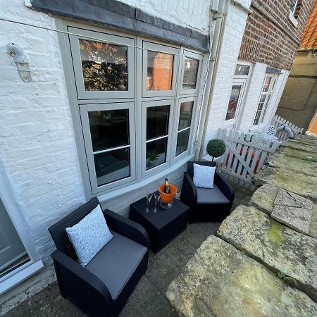 Demeter Cottage Whitby Esterno foto